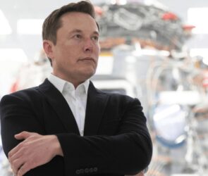 Elon Musk'ı eleştiren SpaceX çalışanlarının işine son verildi