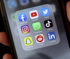 Sosyal medya yasası komisyondan geçti