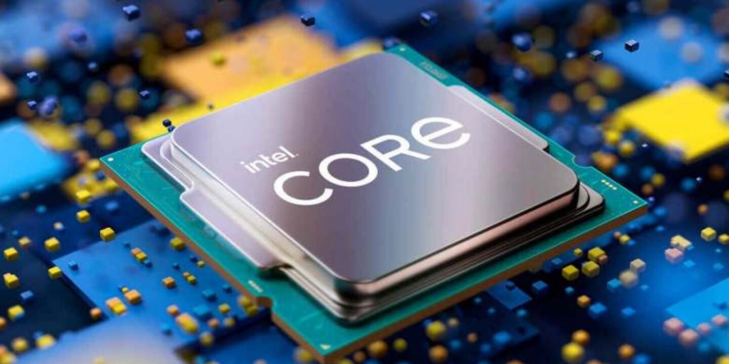 Intel 100 kat performans artışı sağladı