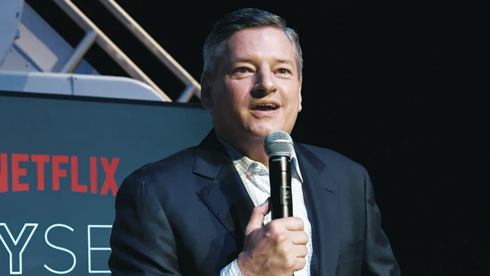 Sarandos, bilim kurgu dizisinde yapay zekânın kullanımını doğruladı.