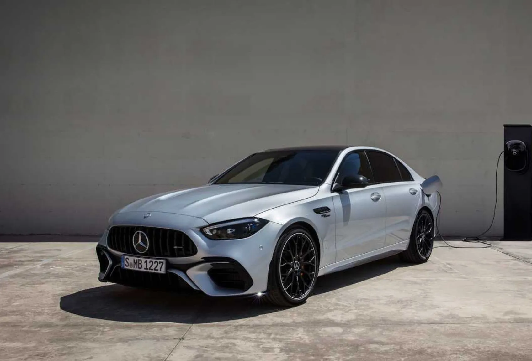 Mercedes-AMG V8 Motorlara Geri Dönüyor