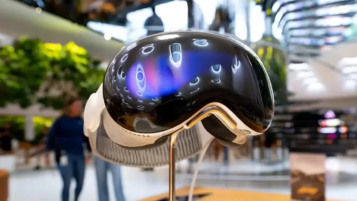 Apple Vision Pro'nun Patronu Şirketten Ayrıldı!