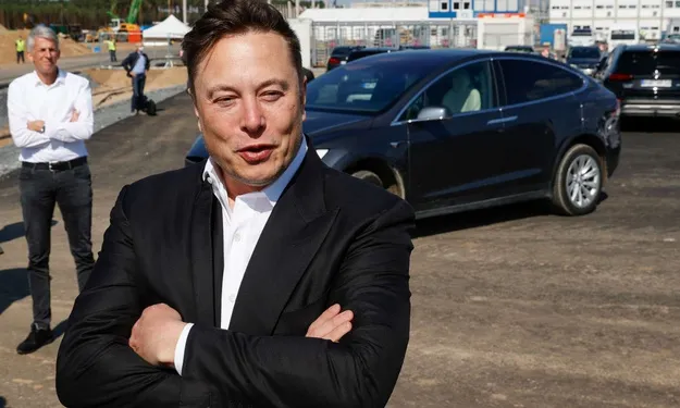 Tesla Rekor Gelire Rağmen Ekside Kaldı 2 Elon Musk Tesl GigaFactory'de