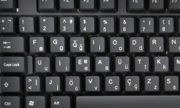 150 Yıldır QWERTY Klavye Neden Hâlâ Standart? 3 Türkçe F Klavye