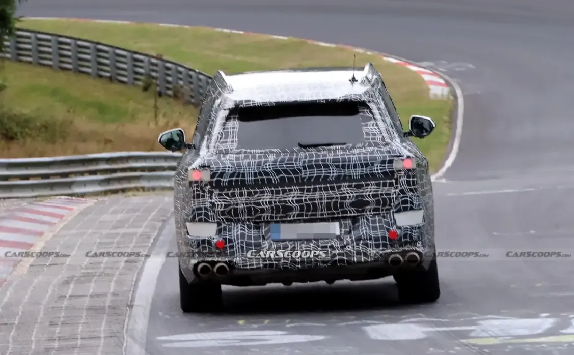 Yeni BMW X7 Yakalandı: V8 Motorunu Koruyor! 2 Yeni BMW X7 Yakalandı: V8 Motorunu Koruyor!
