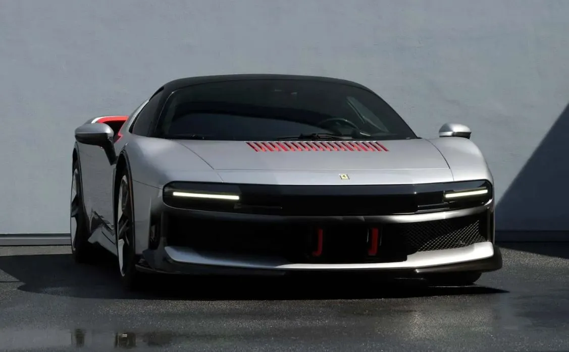 1000 Beygirlik Tek Ferrari CZ26 Tanıtıldı 3 1.000 Beygirlik Tek Ferrari CZ26 Tanıtıldı