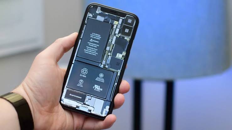 Çıkarılabilir Bataryalı Telefonlar AB'nin Yeni Kararı İle Geliyor 1 Telefonlarda Batarya Değişimi Kolaylaşacak