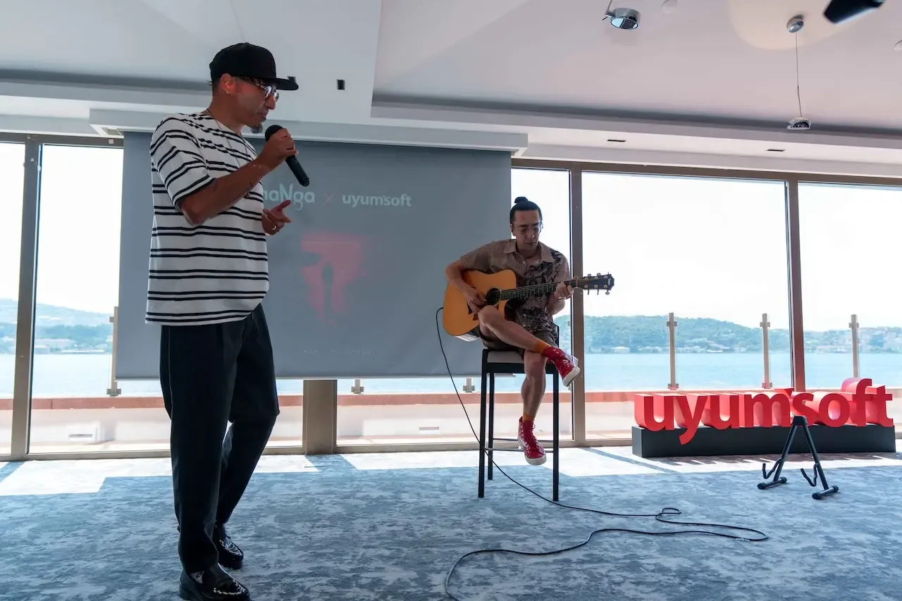 Uyumsoft ve maNga’dan Teknolojiye Özel Şarkı 3 Teknoloji ve müzik aynı projede buluştu