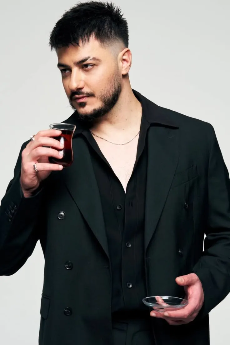 Arabesk Dinlenmeleri Yüzde 435 Arttı 2 Spotify verilerine göre Türkiye’de arabesk müzik dinlenmeleri 2020’den bu yana yüzde 435 arttı ve her yıl yüzde 31’in üzerinde büyüme kaydetti.