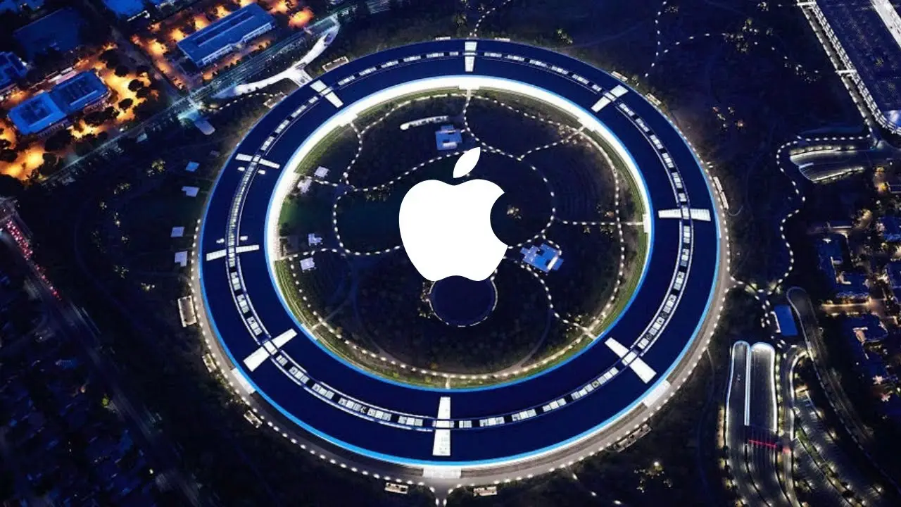 iCloud+ ile Apple TV ve Arcade’e Ücretsiz Erişim 2 1. iCloud+ Türkiye paketindeki film ve oyun avantajlarını gösteren dijital tasarım