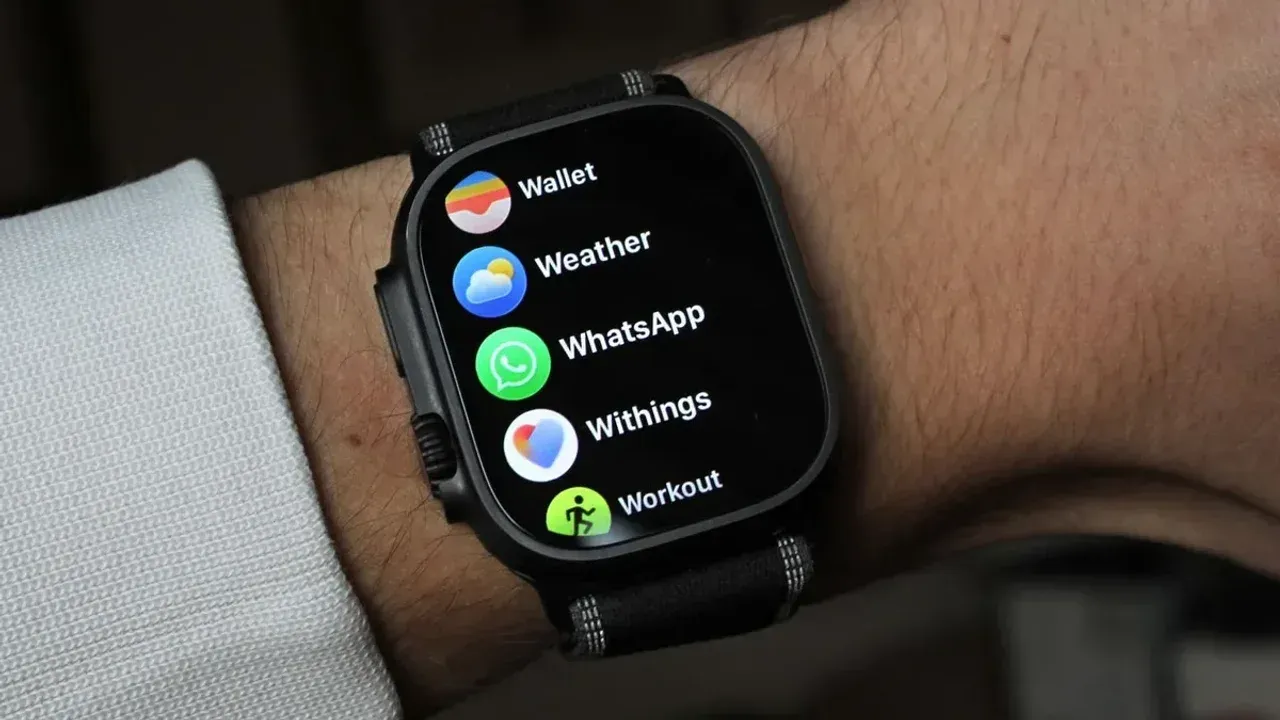 WhatsApp’tan Apple Watch kullanıcılarına yeni özellik: Emoji sınırı kalktı 2 Apple Watch’taki WhatsApp uygulamasında kapsamlı emoji seçici ekranı kullanıma sunuluyor.