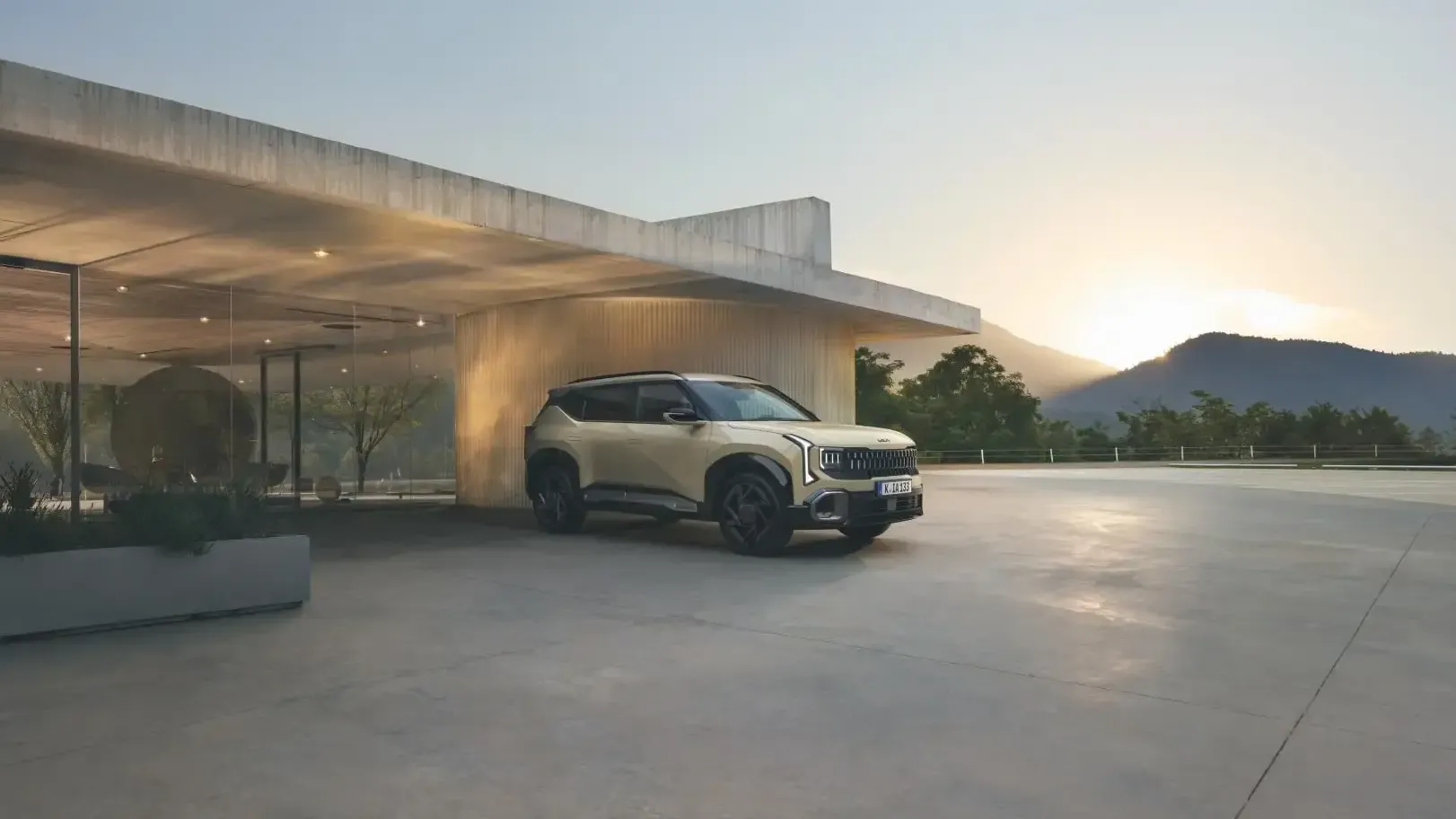 Kia Seltos, Türkiye’de Cool, Elegance ve X-Line olmak üzere üç donanım seçeneğiyle satışa sunuldu.