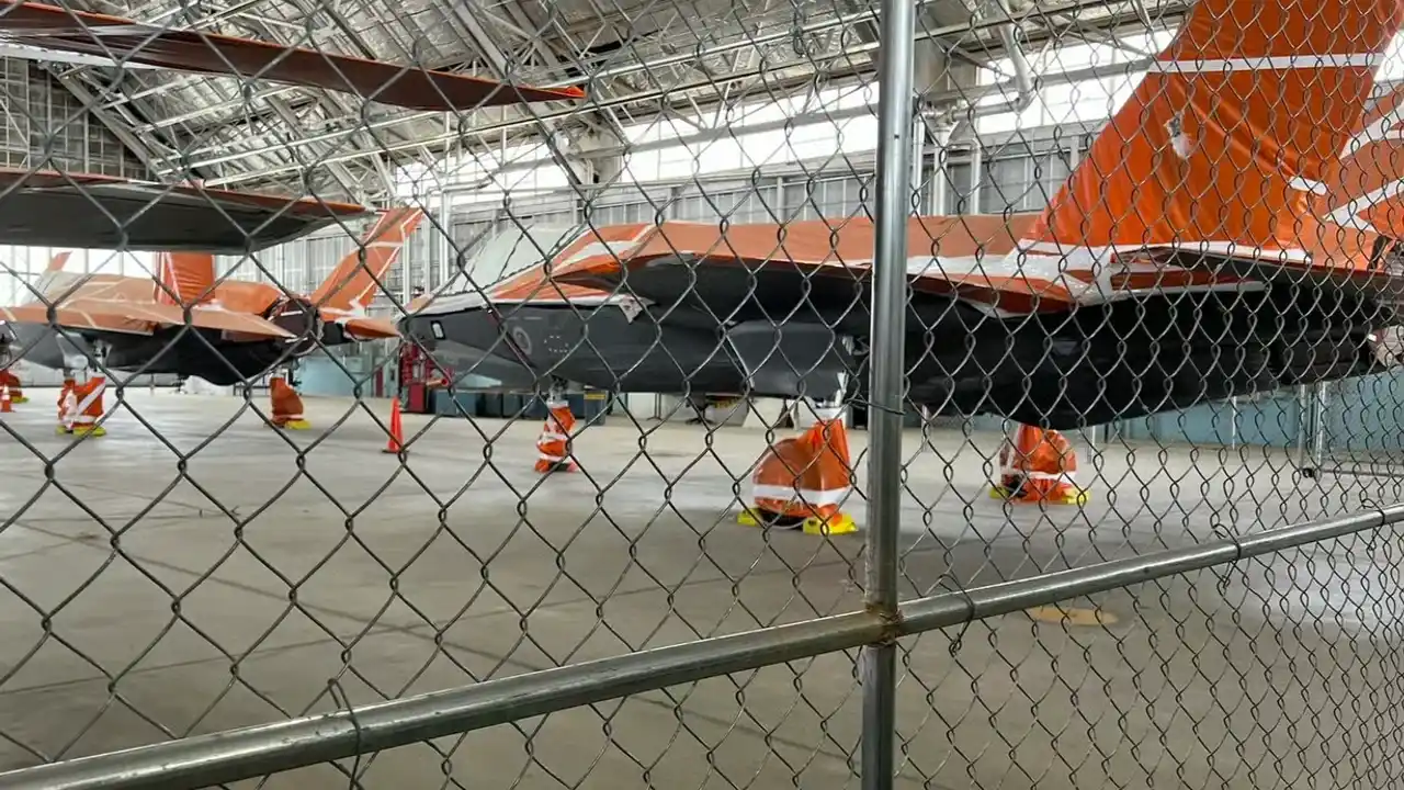 Türkiye İçin Üretilen F-35’lerin Yeni Görüntüleri Paylaşıldı 2 Türkiye için üretilen ancak teslim edilmeyen F-35A savaş uçaklarına ait olduğu belirtilen yeni görüntüler yayımlandı