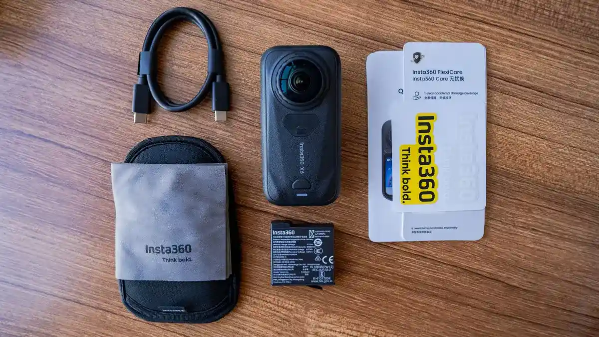 Insta360 X6’nın 8K 50 fps 360 derece video, 120 megapiksel fotoğraf, 64 GB dahili depolama ve 20 metre suya dayanıklılık özelliklerini inceleyin.