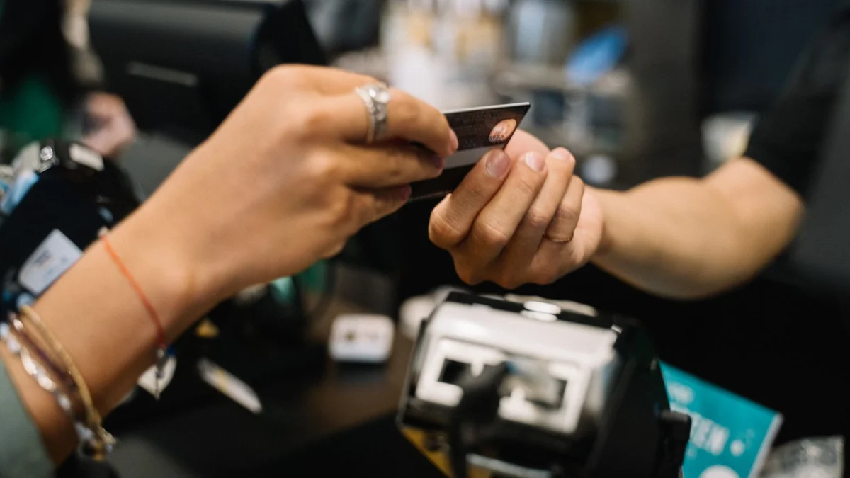 Taksitli satış yetkisi Ticaret Bakanlığına geçti, mağazada ödeme
