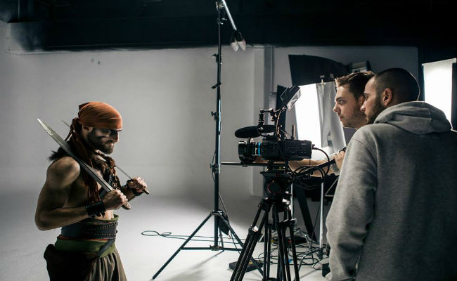 Sansar Salvo - Aydınlığı Koru