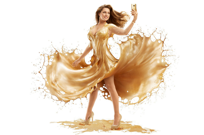 HTC One M9 Gold Edition - Kelly Brook