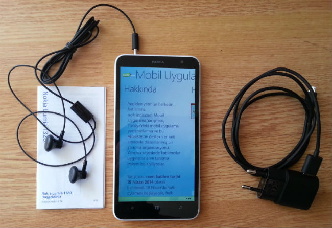 Nokia Lumia 1320 Kutu İçeriği