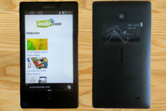 Nokia X Ön ve Arka Görünüm